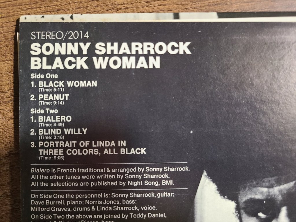 03-back-cover-tracklist