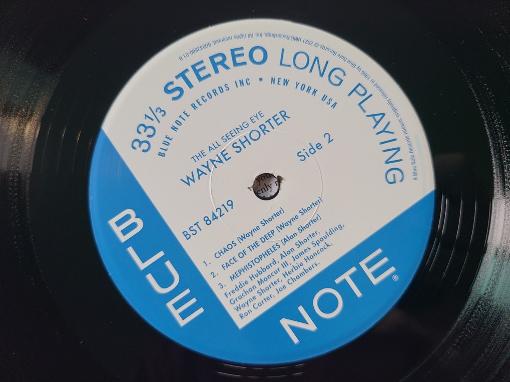 wayne-shorter-the-all-seeing-eye-side-two-label